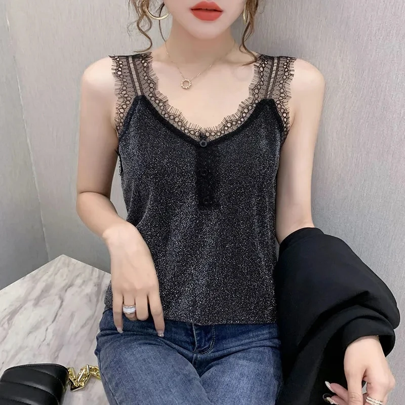 2022Summer New Style Korean Sleeveless Vest Seamless Lace Camisole Female Vest V-neck New Fashion Vest Lady Vest L207
2022Summer New Style Korean Sleeveless Vest Seamless Lace Camisole Female Vest V-neck New Fashion Vest Lady Vest L207