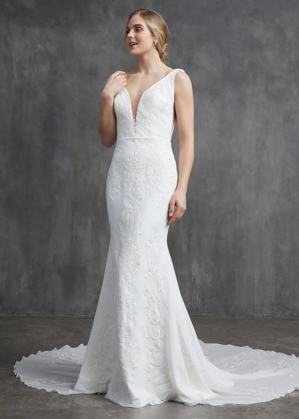 Сексуальное свадебное платье с глубоким v-образным вырезом, кружевной аппликацией и пуговицами, атласное платье с v-образным вырезом для нев...
Сексуальное свадебное платье с глубоким v-образным вырезом, кружевной аппликацией и пуговицами, атласное платье с v-образным вырезом для нев...