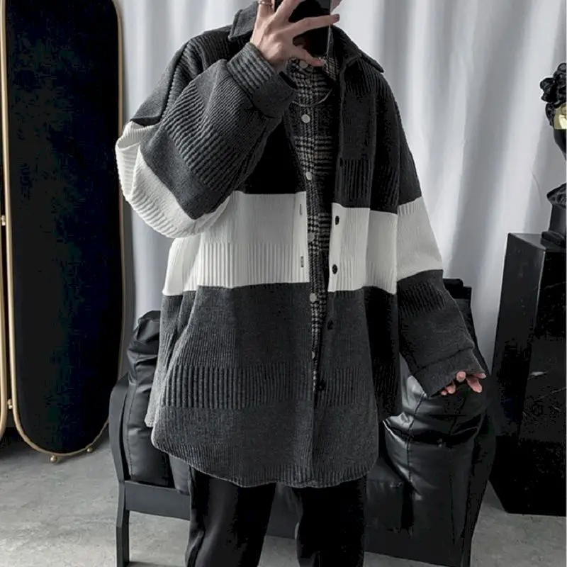 Men's Thick Knitted Cardigan Jacket Long Sleeve Patchwork Spring Autumn Oversized Coat 2022 Fashion Outwear Vintage Streetwear
Men's Thick Knitted Cardigan Jacket Long Sleeve Patchwork Spring Autumn Oversized Coat 2022 Fashion Outwear Vintage Streetwear