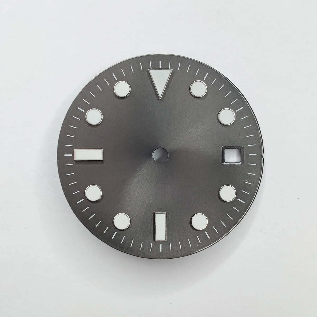 Watch Parts 29mm Sterile Dial Luminous Watch Dial Luminous Suitable For ETA 8215 2836 Mingzhu DG 2813 Miyota8215 821Amovement
Watch Parts 29mm Sterile Dial Luminous Watch Dial Luminous Suitable For ETA 8215 2836 Mingzhu DG 2813 Miyota8215 821Amovement