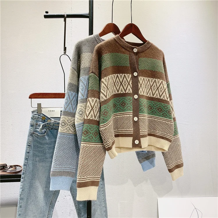 2021 New Autumn Women O-Neck Sweater Long Sleeve Striped Knitted Fashion Sweater Women Casual Cardigans HH477
2021 New Autumn Women O-Neck Sweater Long Sleeve Striped Knitted Fashion Sweater Women Casual Cardigans HH477