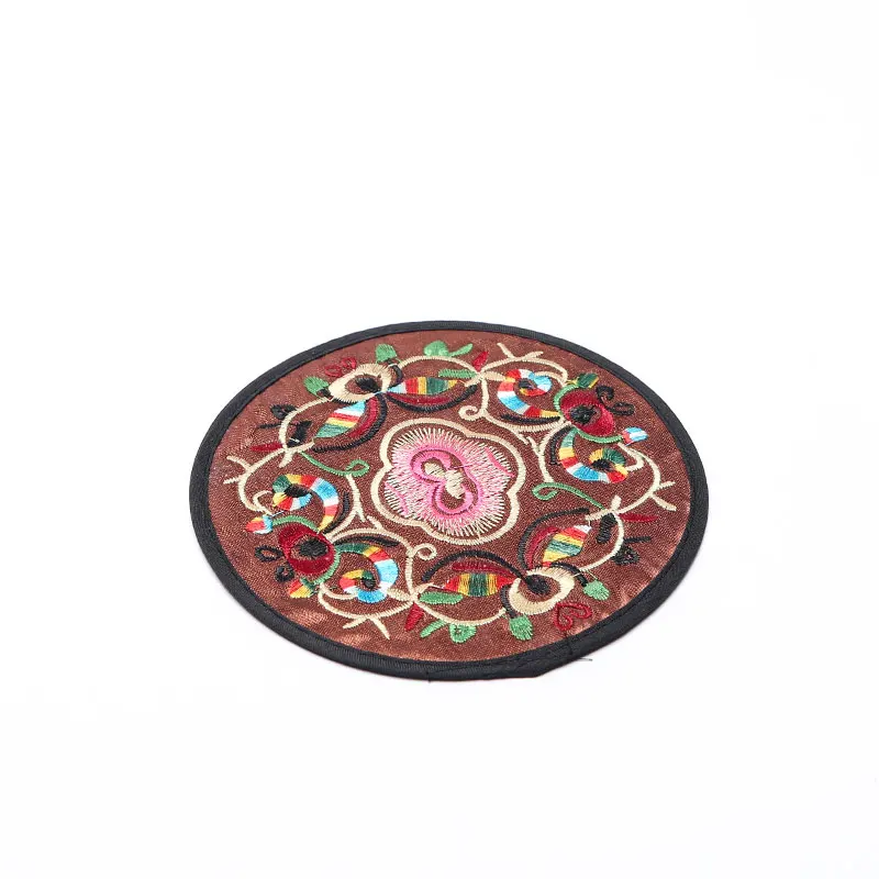 Chinese Style Silk Embroidery Flower Coaster Insulated Tea Pad Ethnic Retro Table Mat Teaset Accessories Handicraft Gifts
Chinese Style Silk Embroidery Flower Coaster Insulated Tea Pad Ethnic Retro Table Mat Teaset Accessories Handicraft Gifts