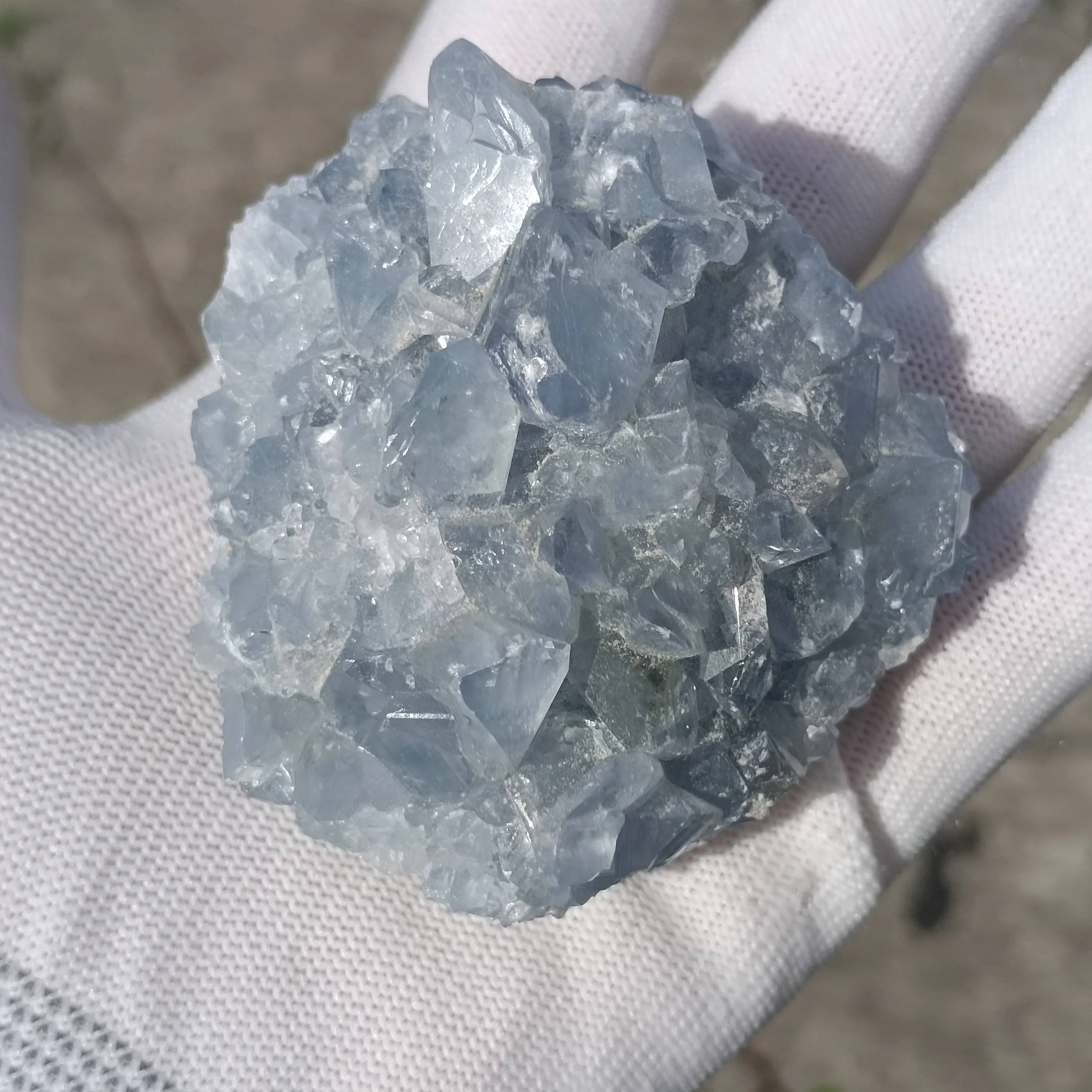 300-350g 1pc Natural Blue Celestite rough Crystal Cluster Rock Kyanite Mineral Specimen
300-350g 1pc Natural Blue Celestite rough Crystal Cluster Rock Kyanite Mineral Specimen