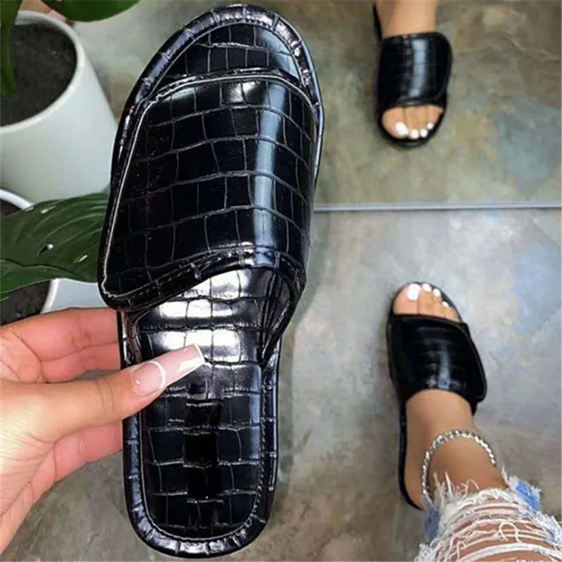 Women Slippers Fashion Female Slides Casual Outdoor Flat with Woman Footwear Large Size Candy Color Laides Summer Shoe
Women Slippers Fashion Female Slides Casual Outdoor Flat with Woman Footwear Large Size Candy Color Laides Summer Shoe