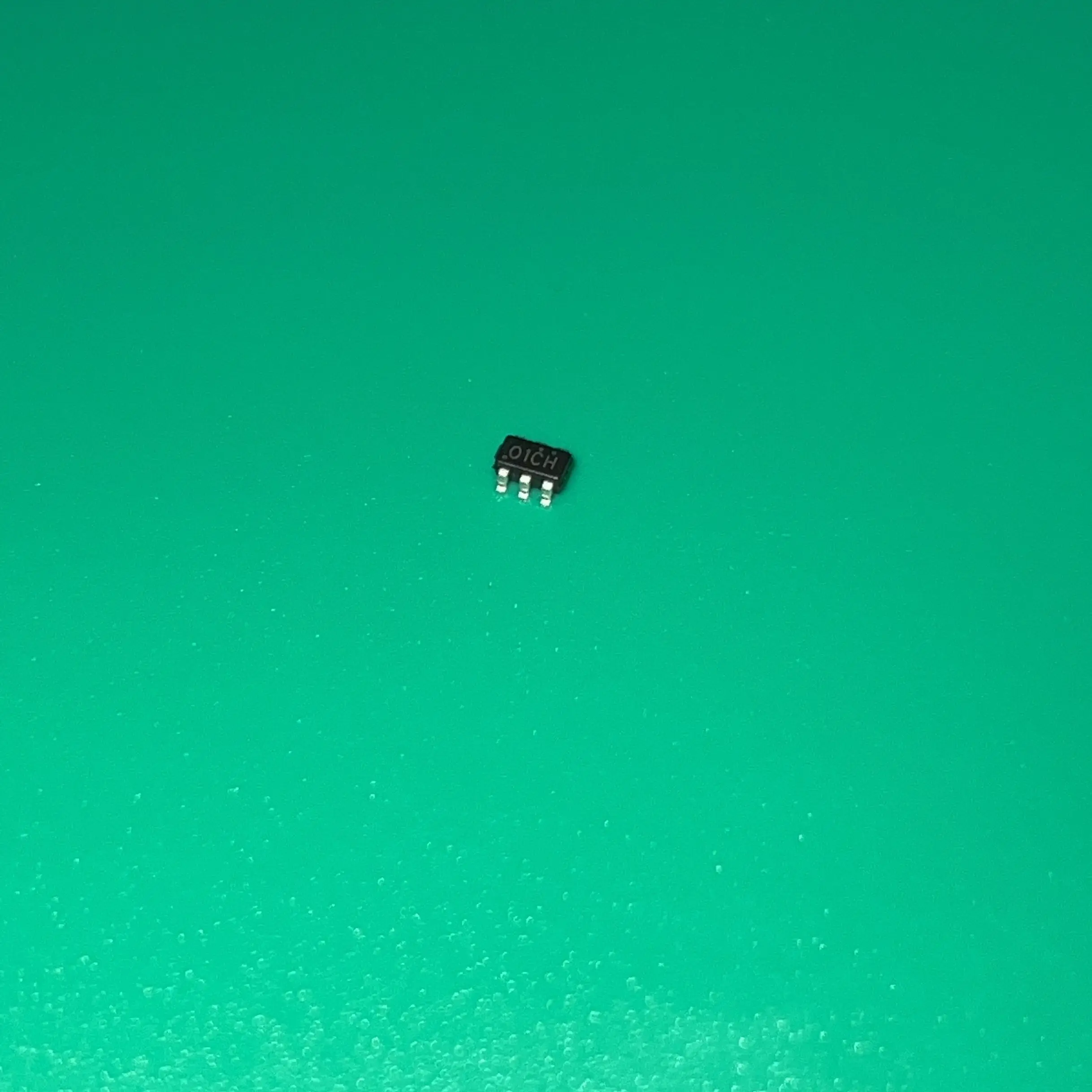 10 шт./лот NDC7001C-NL SOT23 01Cx MOSFET N/P-CH 60V SSOT6 NDC7001C 700 O1CH O1CL NDC7001CNL NDC7001 C-NL NDC 7001C-NL ND C7001CNL
10 шт./лот NDC7001C-NL SOT23 01Cx MOSFET N/P-CH 60V SSOT6 NDC7001C 700 O1CH O1CL NDC7001CNL NDC7001 C-NL NDC 7001C-NL ND C7001CNL