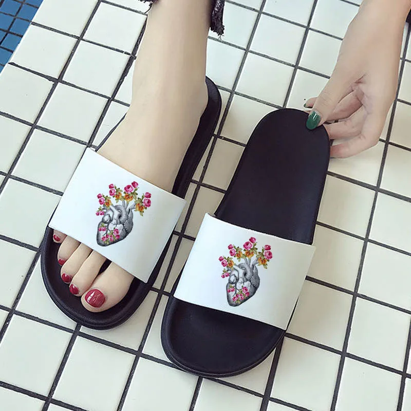 Heart flower Harajuku style shoes for women 2021 Summer Beach Fashion Open Toe Slippers Aesthetic Pattern Flip Flops for Female
Heart flower Harajuku style shoes for women 2021 Summer Beach Fashion Open Toe Slippers Aesthetic Pattern Flip Flops for Female