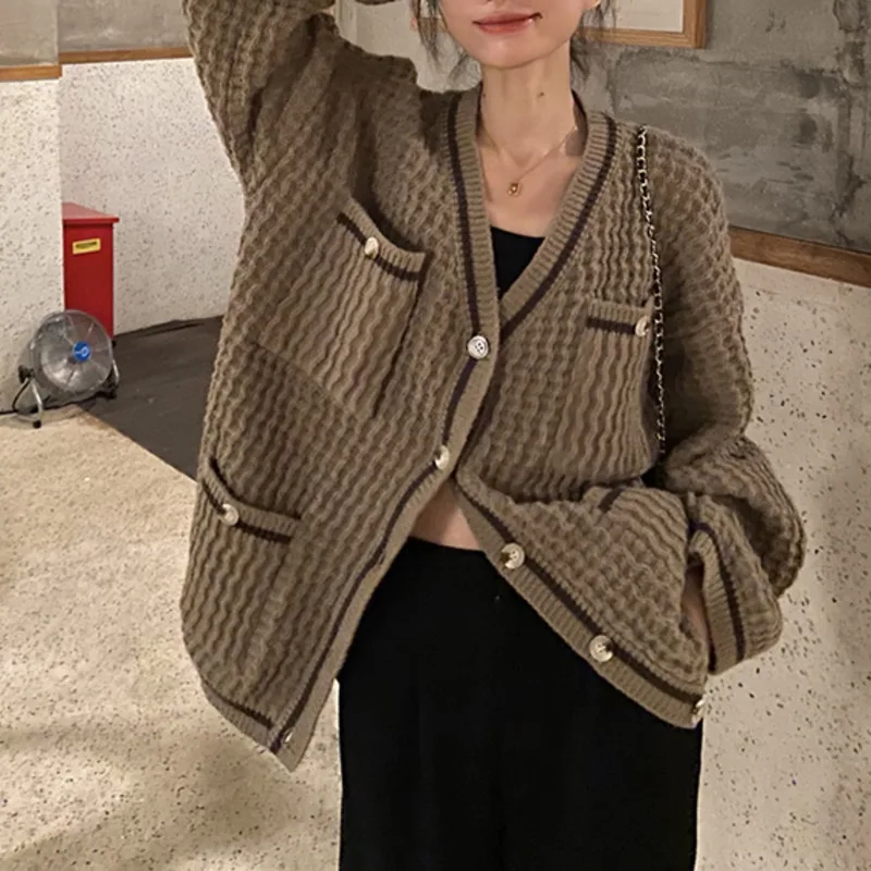 Waffle Cardigan Sweater Women's Soft Waxy V-neck Long Sleeve Sweater Autumn Gentle Wind Coat
Waffle Cardigan Sweater Women's Soft Waxy V-neck Long Sleeve Sweater Autumn Gentle Wind Coat