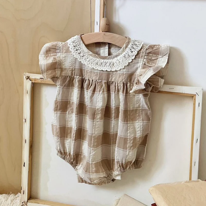 Одежда для новорожденных девочек, детский хлопковый комбинезон с кружевным воротником и рукавами-фонариками, летняя верхняя одежда для маленьких девочек, цельная одежда
Одежда для новорожденных девочек, детский хлопковый комбинезон с кружевным воротником и рукавами-фонариками, летняя верхняя одежда для маленьких девочек, цельная одежда