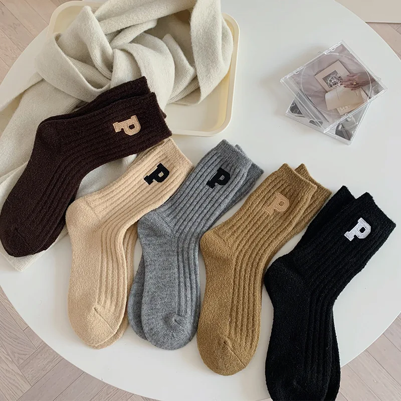 Medium Tube Woman Clothes Letter P Embroidery Autumn Winter Kawaii Fashion Socks Women's Simple Solid Color Cute Warm Wool Loose
Medium Tube Woman Clothes Letter P Embroidery Autumn Winter Kawaii Fashion Socks Women's Simple Solid Color Cute Warm Wool Loose