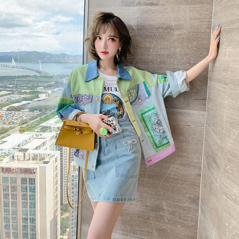Women 2022 Spring Autumn Chic Denim Jacket Female Hit Color Print Patchwork Lapel Long Sleeve Coat Streetwear Cowboy Jackets S64
Women 2022 Spring Autumn Chic Denim Jacket Female Hit Color Print Patchwork Lapel Long Sleeve Coat Streetwear Cowboy Jackets S64