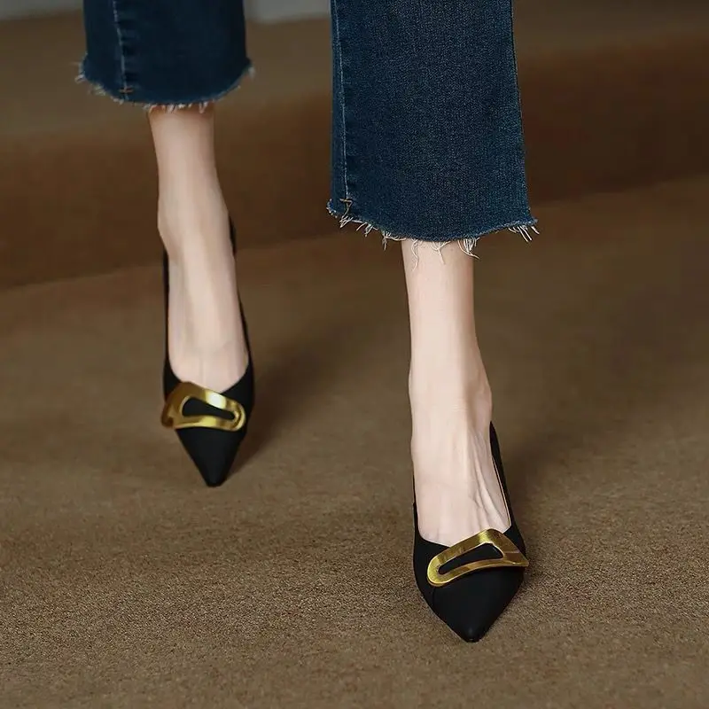 Shoes for Women 2023 Black Ladies Summer Footwear Pointed Toe with Medium Heels Chic and Elegant Stilito Non Slip A Genuine Mark
Shoes for Women 2023 Black Ladies Summer Footwear Pointed Toe with Medium Heels Chic and Elegant Stilito Non Slip A Genuine Mark