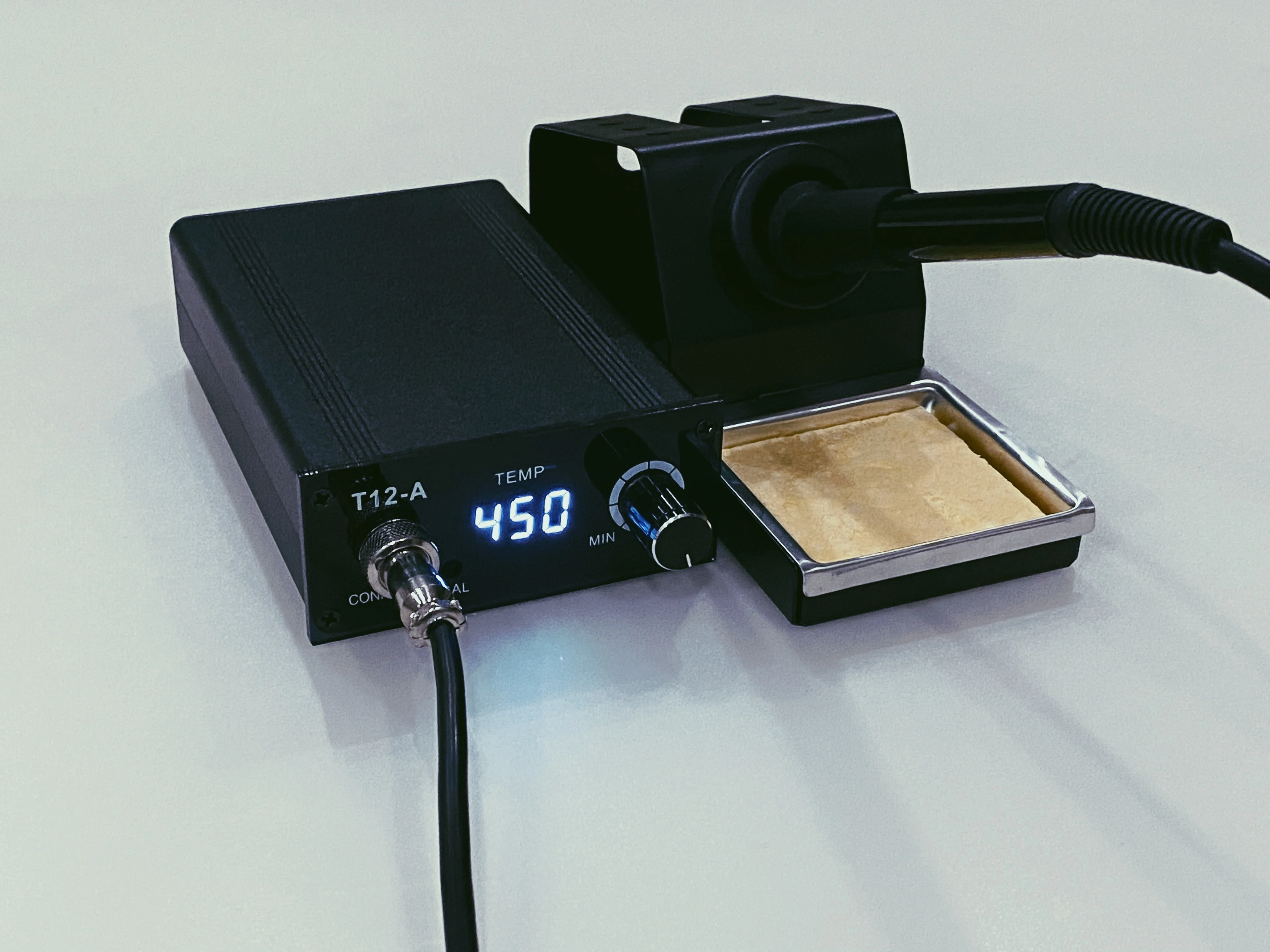Mobile Version T12 Welding Table Lithium Battery Standard Version Electric Soldering Iron Super Long Life Automatic Sleep Adjust
Mobile Version T12 Welding Table Lithium Battery Standard Version Electric Soldering Iron Super Long Life Automatic Sleep Adjust
