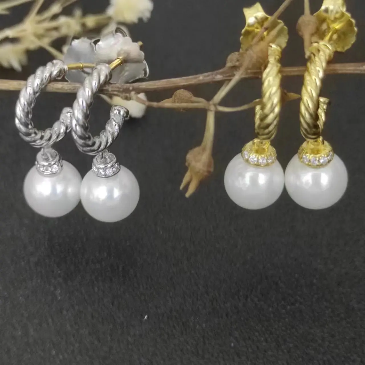 HSC David Y Gold Hook Twisted Wire Buckle Pearl Earrings in Sterling Silver with 14K Yellow PlatedPlated
HSC David Y Gold Hook Twisted Wire Buckle Pearl Earrings in Sterling Silver with 14K Yellow PlatedPlated