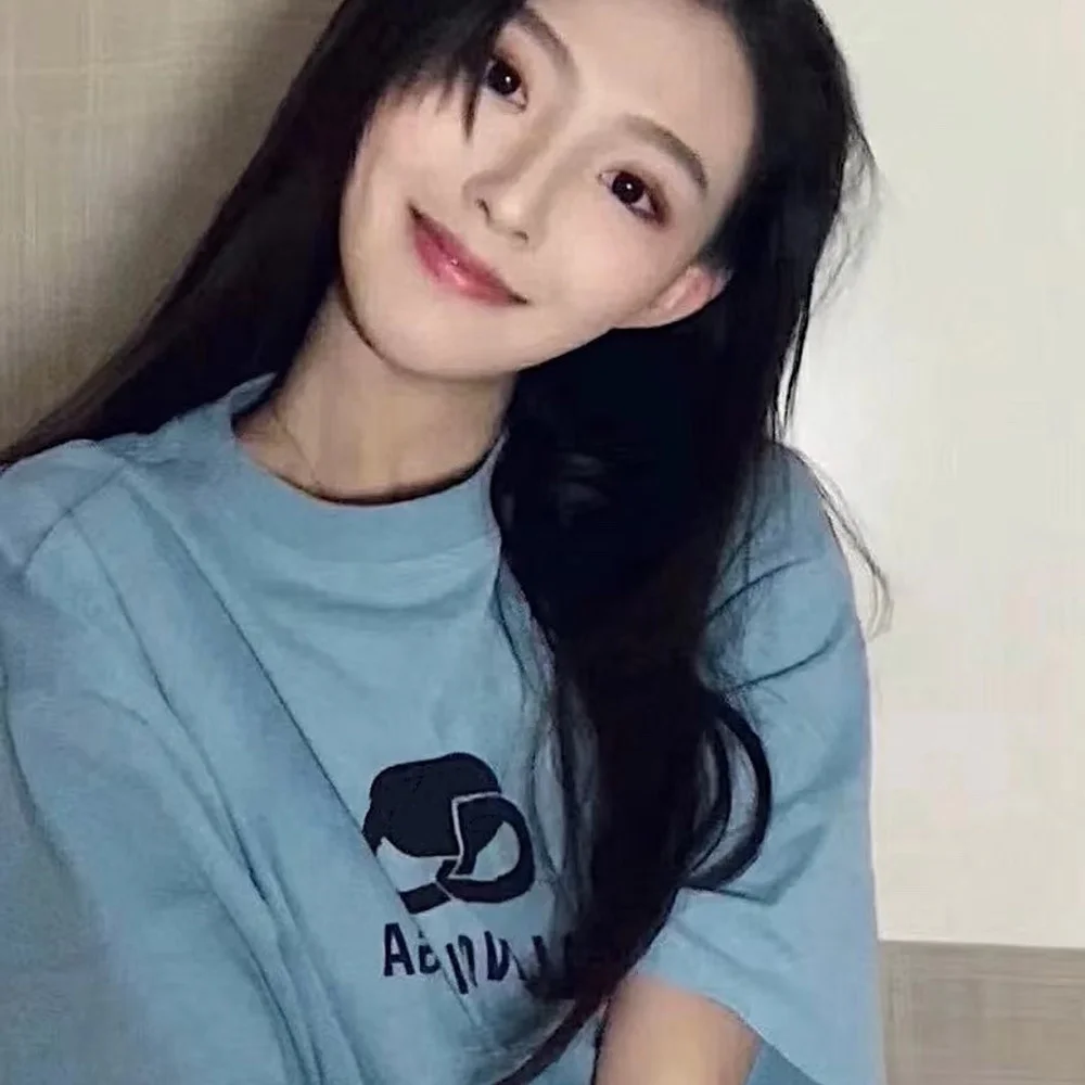Dinboa-2022 Summer Unisex O-neck Short Sleeve Print Brand Couple Letter Top Luxury Casual Ladies Cotton T-shirt
Dinboa-2022 Summer Unisex O-neck Short Sleeve Print Brand Couple Letter Top Luxury Casual Ladies Cotton T-shirt