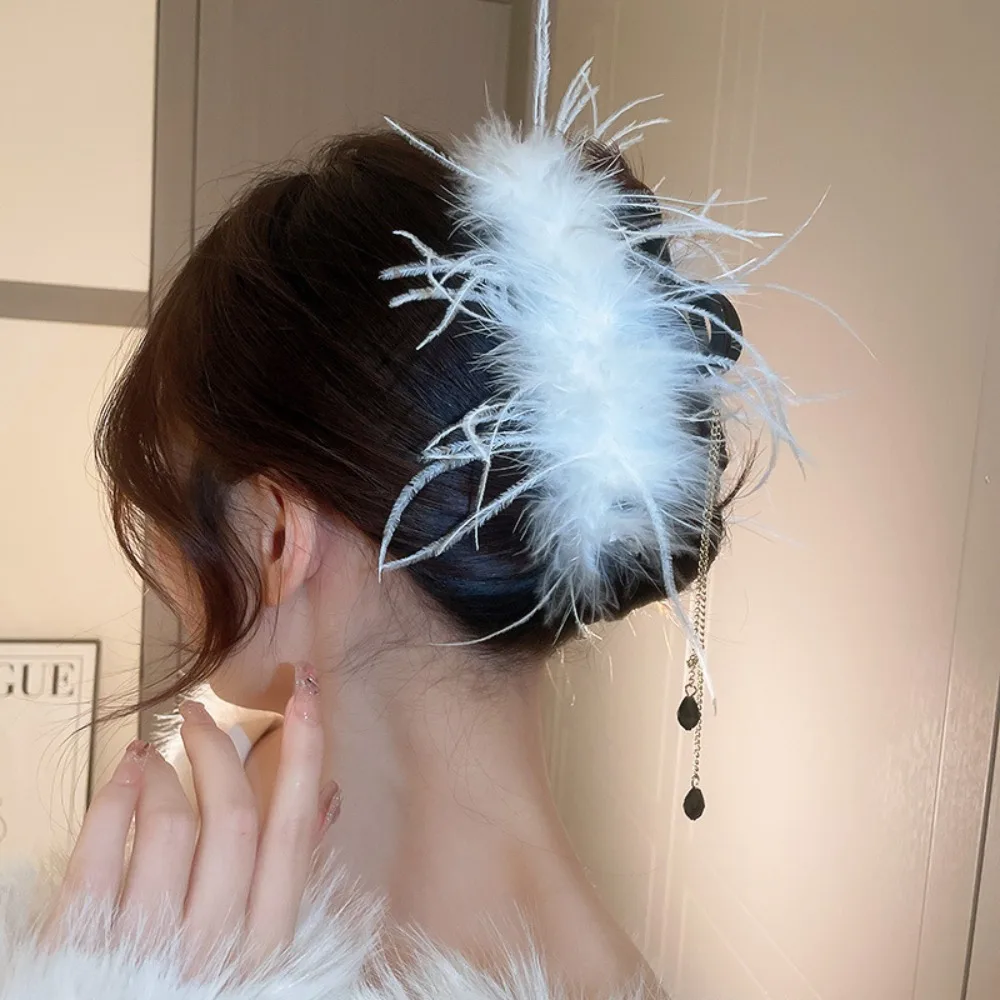 Large Back The Head Elegant Tassel Autumn Winter Hair Crab Clip Feather Shark Clip Female Hair Claw Girl's Headwear
Large Back The Head Elegant Tassel Autumn Winter Hair Crab Clip Feather Shark Clip Female Hair Claw Girl's Headwear