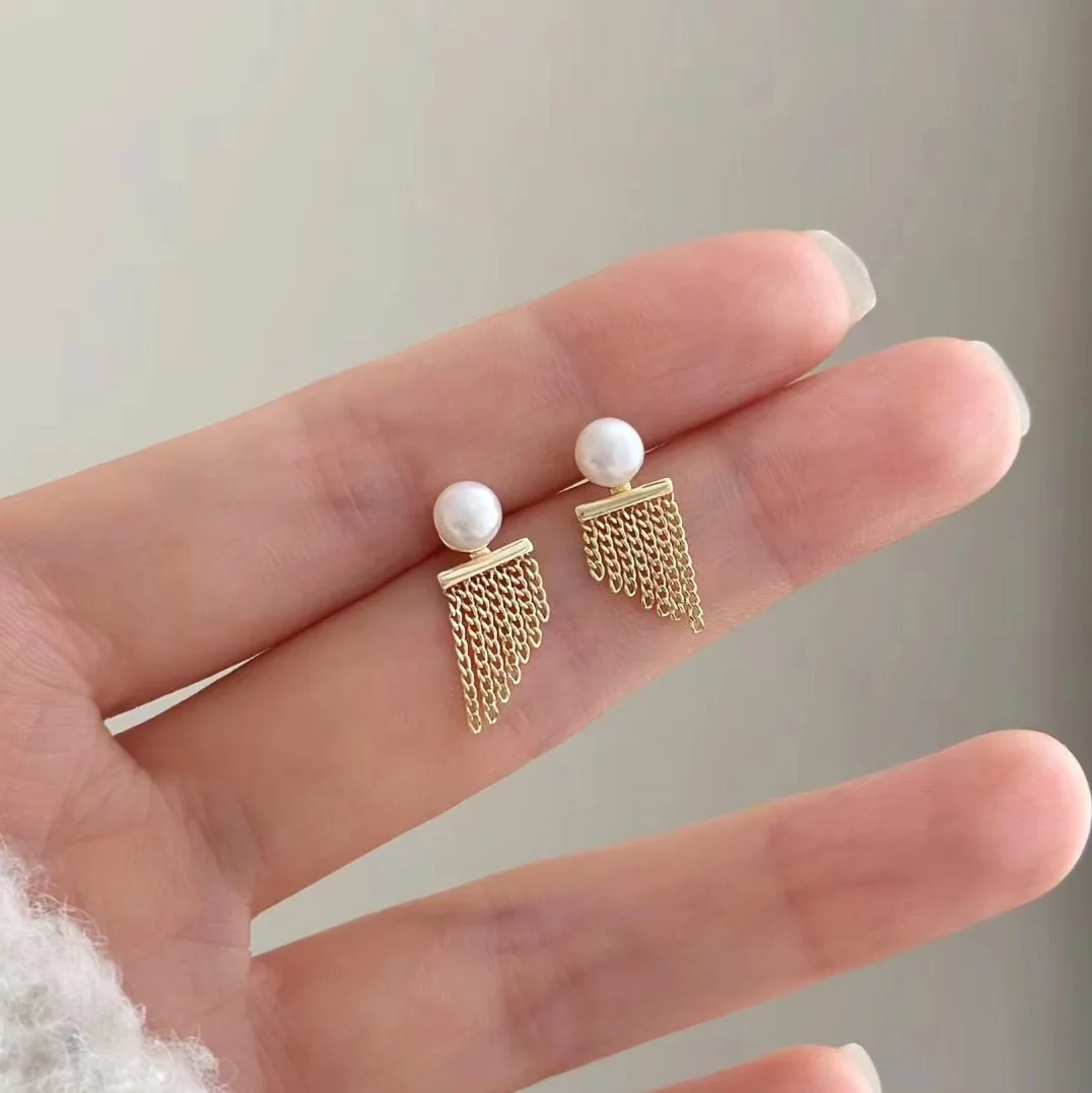 Необычные Короткие серьги в французском стиле, в стиле ретро, изысканные повседневные Элегантные характерные серьги в универсальном стиле
Необычные Короткие серьги в французском стиле, в стиле ретро, изысканные повседневные Элегантные характерные серьги в универсальном стиле