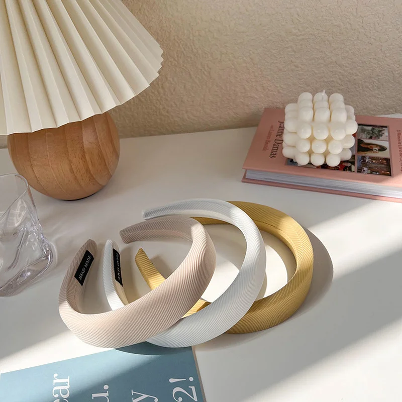 Новинка 2022, Женская милая модель, губка с французскими диагональными полосками из ледяного шелка, аксессуары для волос для девушек 
Новинка 2022, Женская милая модель, губка с французскими диагональными полосками из ледяного шелка, аксессуары для волос для девушек