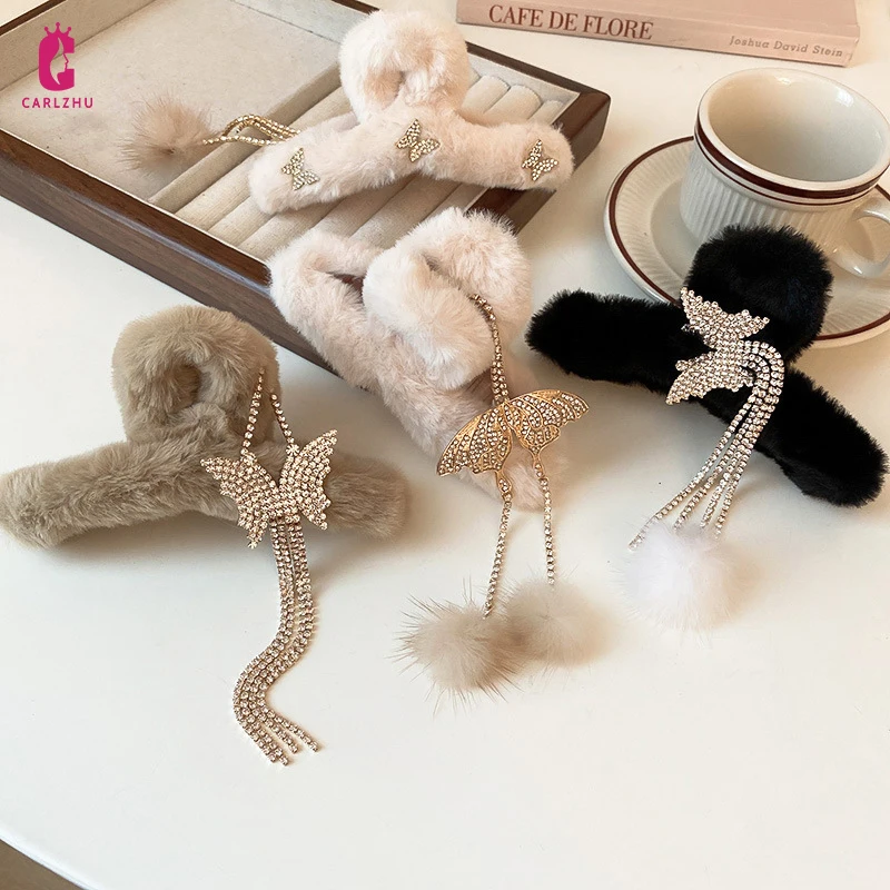 Winter Rhinestone Butterfly Hair Claw Elegant Acrylic Hairpins Faux Fur Hair Clip Barrette Headwear for Women Hair Accessories 
Winter Rhinestone Butterfly Hair Claw Elegant Acrylic Hairpins Faux Fur Hair Clip Barrette Headwear for Women Hair Accessories