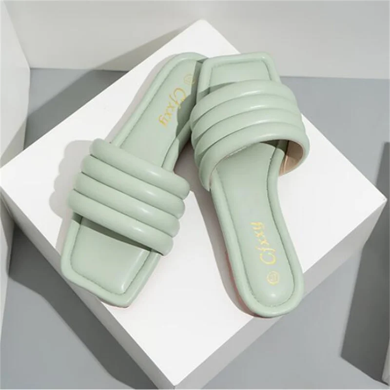 New Summer Slippers Low Heels Slides Female Peep Toe Square Heel Slipper Brand Sandals Women Slipper Big Size 42 Flip Flops 
New Summer Slippers Low Heels Slides Female Peep Toe Square Heel Slipper Brand Sandals Women Slipper Big Size 42 Flip Flops