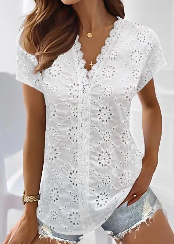 Fashion Woman Blouse 2023 Summer New Casual Elegant Solid V-Neck Eyelet Embroidery Lace Patch Top Commuter Shirt
Fashion Woman Blouse 2023 Summer New Casual Elegant Solid V-Neck Eyelet Embroidery Lace Patch Top Commuter Shirt