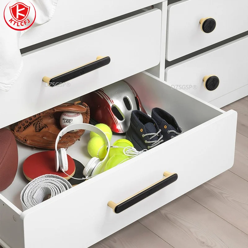 Lever Black Indoor Home Closet Rooms Dresser Pulls Modern Simple Furniture Door Gate Handles for Cabinet Interior Knobs Drawer
Lever Black Indoor Home Closet Rooms Dresser Pulls Modern Simple Furniture Door Gate Handles for Cabinet Interior Knobs Drawer