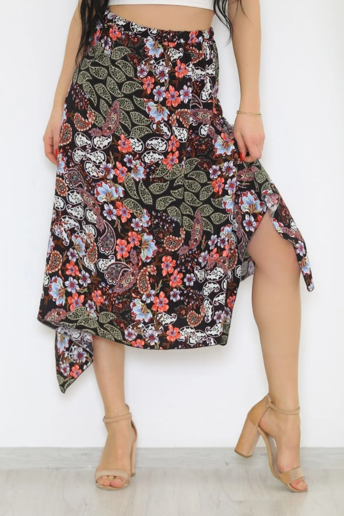 Women's Skirt metrical Woven Skirt Summer Cute Style Empire Slim Folds Above Knee Sexy Mini Skirts
Women's Skirt metrical Woven Skirt Summer Cute Style Empire Slim Folds Above Knee Sexy Mini Skirts