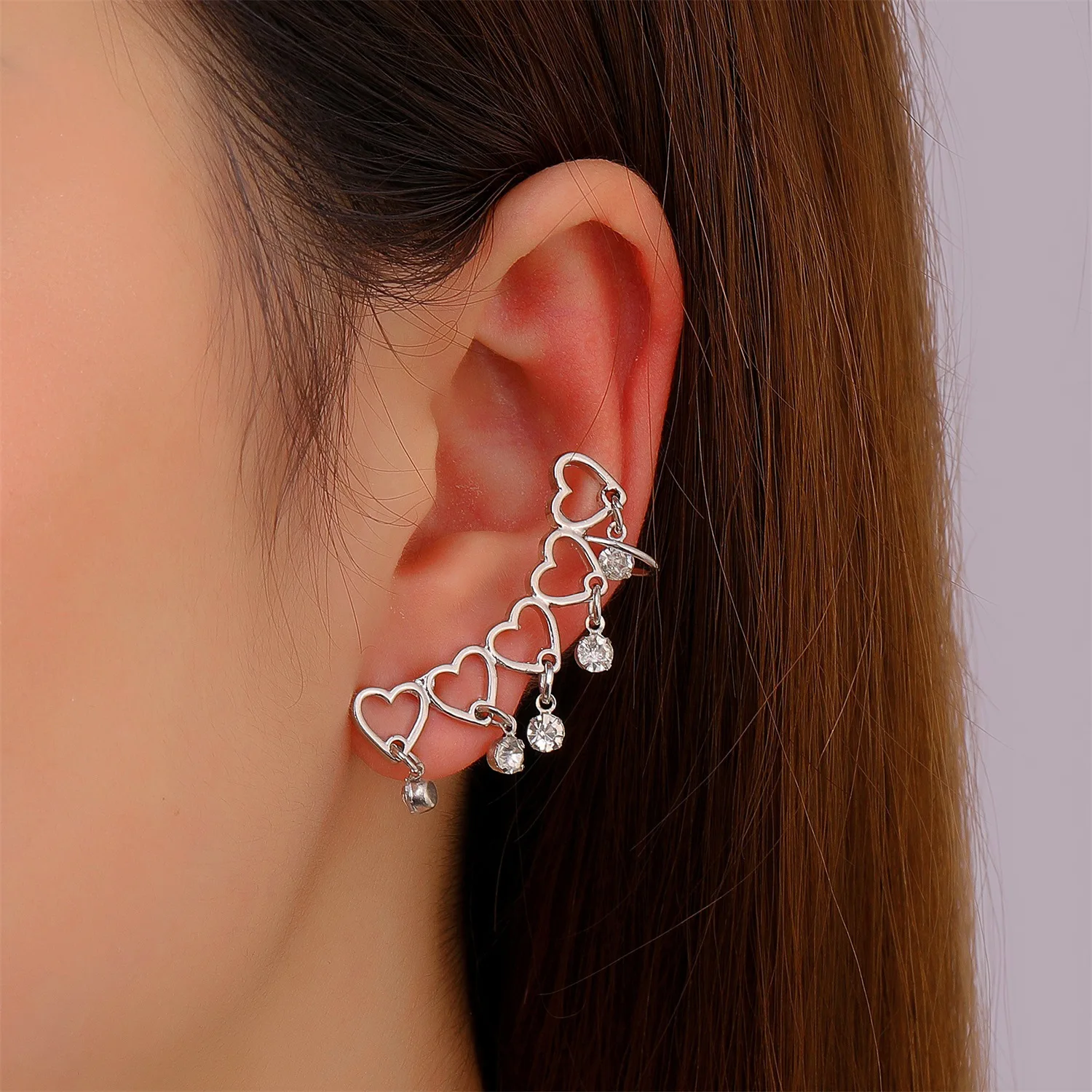 New Korean Chain Love Ear Clips Frigid Style Niche Design Zircon Hollow Letter Earrings Without Ear Holes High-end Earrings
New Korean Chain Love Ear Clips Frigid Style Niche Design Zircon Hollow Letter Earrings Without Ear Holes High-end Earrings