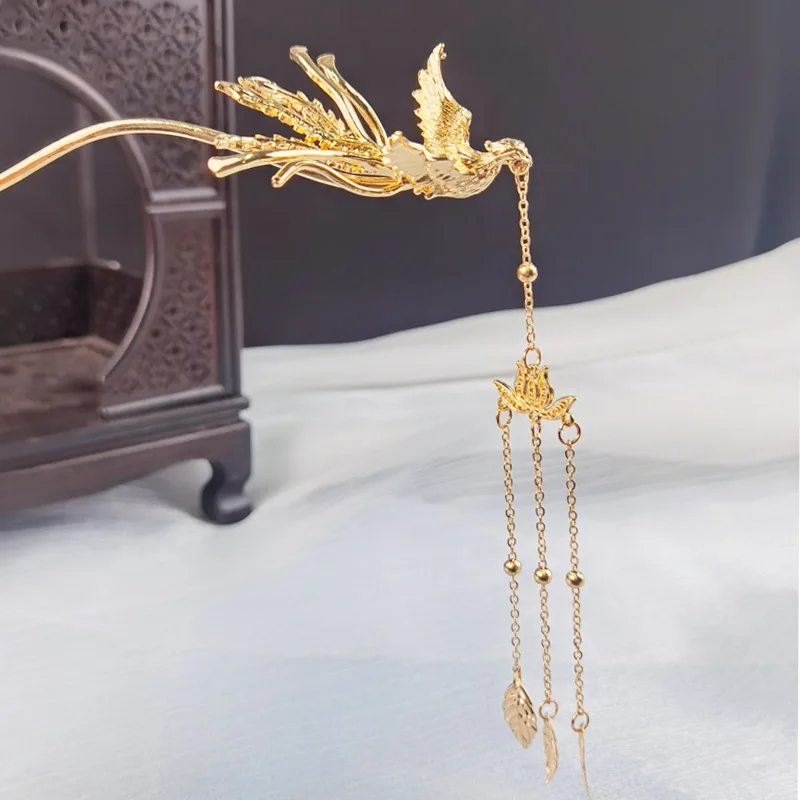 Ancient style Hanfu accessories fairy-like wild Phoenix hairpin female Hanfu headwear retro wedding ceremony phoenix hairpin
Ancient style Hanfu accessories fairy-like wild Phoenix hairpin female Hanfu headwear retro wedding ceremony phoenix hairpin