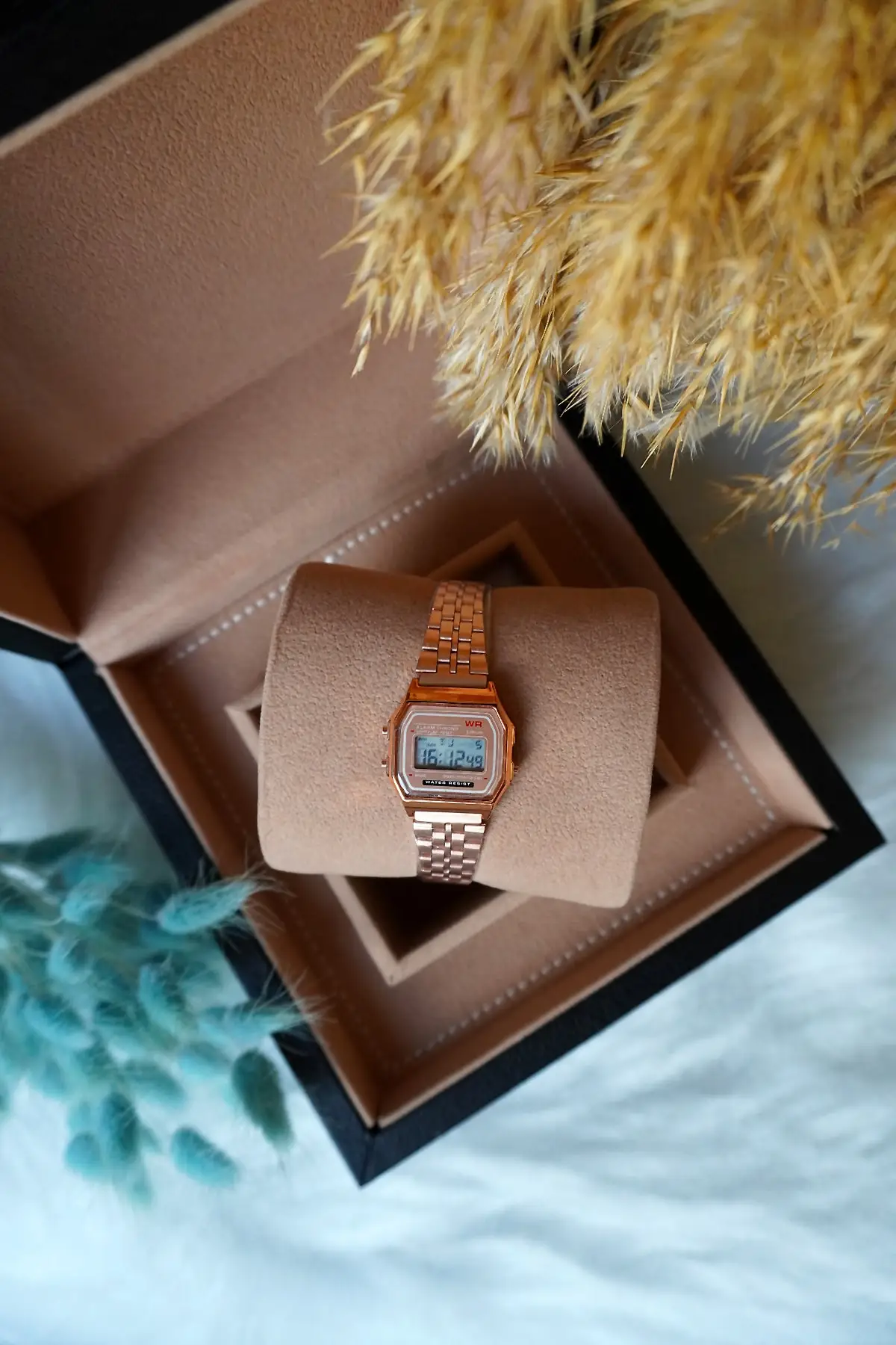 2022 Watches women's Minimal Rose Color Digital New Luxury Quartz Clock Top Stylish Brand Sport Fashion High Quality
2022 Watches women's Minimal Rose Color Digital New Luxury Quartz Clock Top Stylish Brand Sport Fashion High Quality