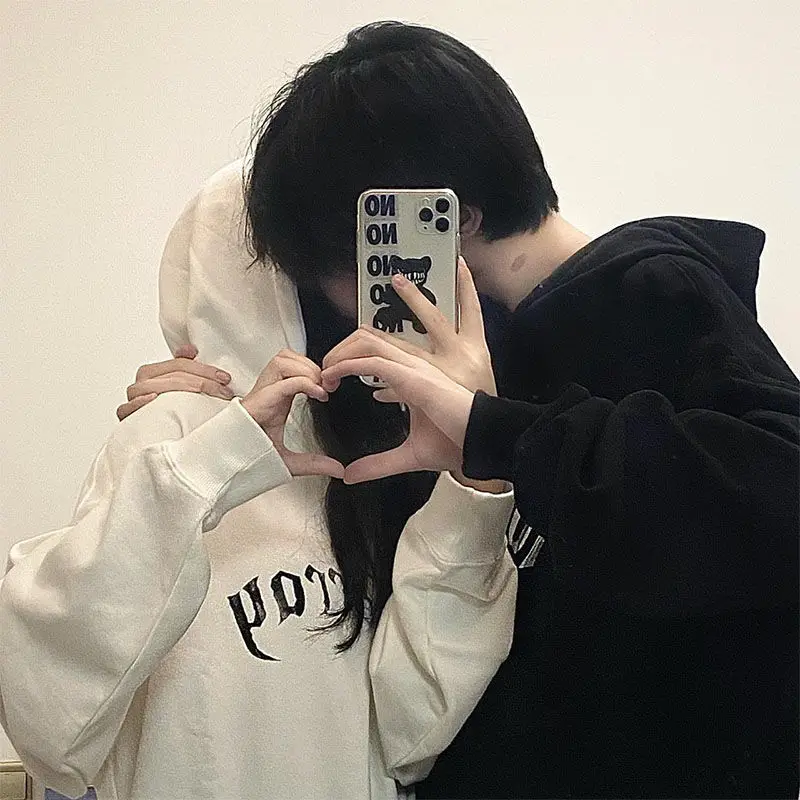 Long-sleeved Solid Color Hooded Fashion Autumn and Winter New Letter Printing Versatile Loose Simple Fashion Trend Sweater
Long-sleeved Solid Color Hooded Fashion Autumn and Winter New Letter Printing Versatile Loose Simple Fashion Trend Sweater