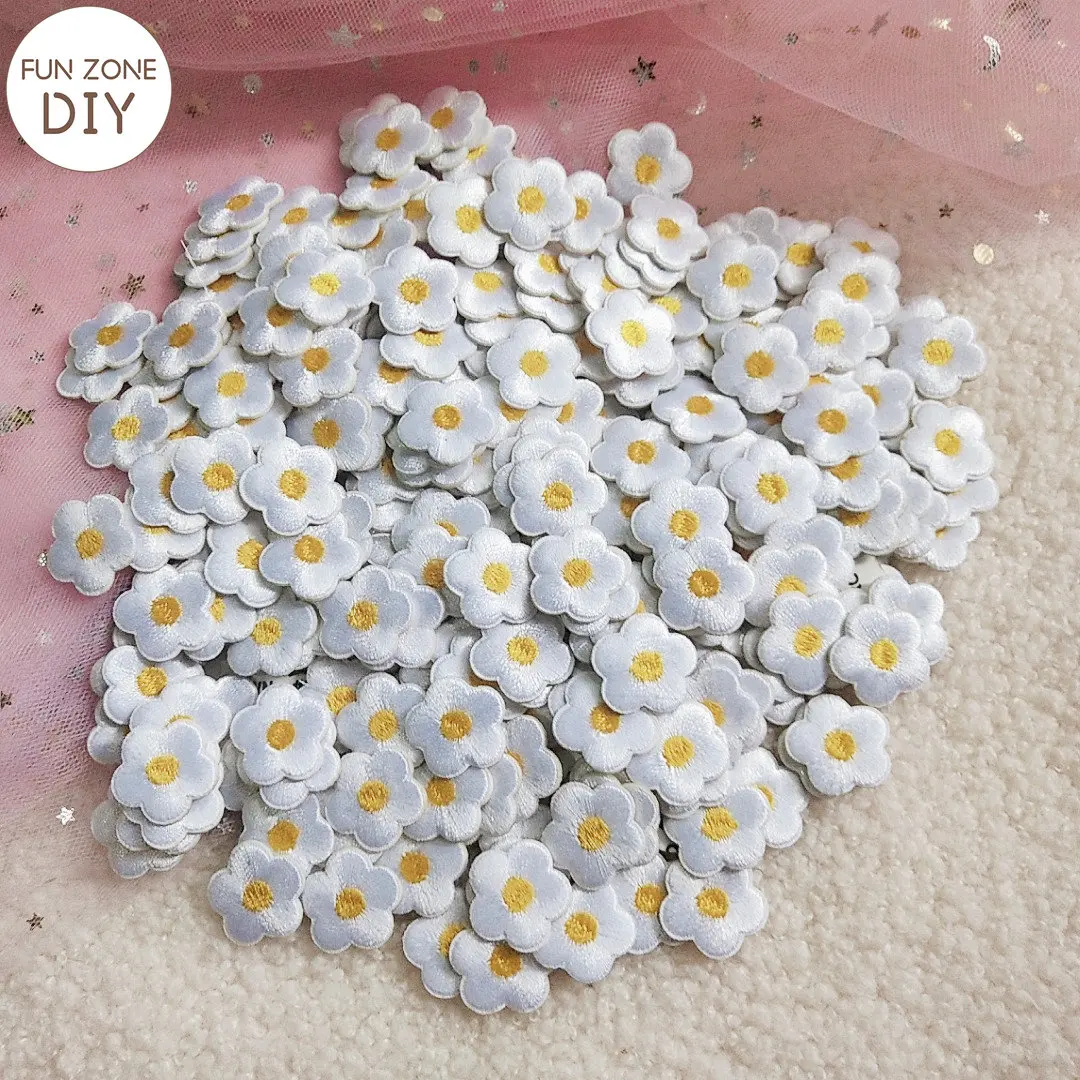 FZdiy White Fresh flowers Clothing self-adhesive Patches stick on Embroidered Patch on Clothes Fusible Patch Appliques Badges 
FZdiy White Fresh flowers Clothing self-adhesive Patches stick on Embroidered Patch on Clothes Fusible Patch Appliques Badges