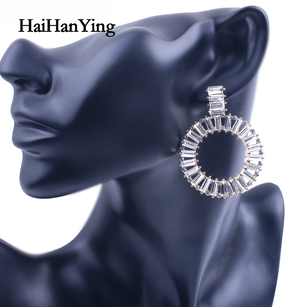 Fashion New Round Geometric Crystal Trapezoidal Big Earrings Ladies Simple Personality Charm Drop Earrings Retro Party Jewelry
Fashion New Round Geometric Crystal Trapezoidal Big Earrings Ladies Simple Personality Charm Drop Earrings Retro Party Jewelry