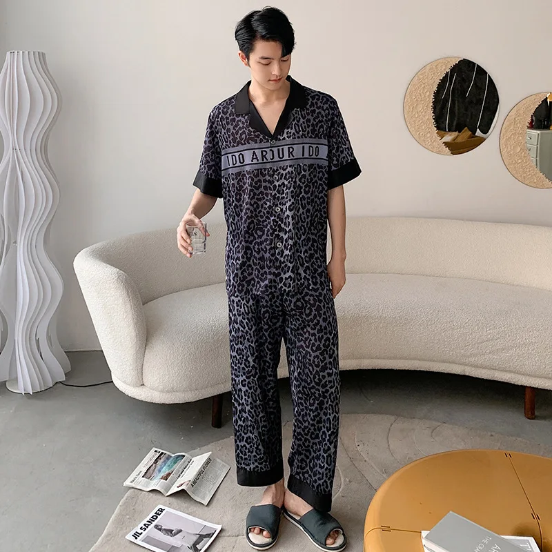 Men Leopard 2PCS Pajamas Sets Sexy Short Sleeve Shirt Pyjamas Suit L-XXL Sleepwear Loose Nightwear Lounge Home Clothines
Men Leopard 2PCS Pajamas Sets Sexy Short Sleeve Shirt Pyjamas Suit L-XXL Sleepwear Loose Nightwear Lounge Home Clothines