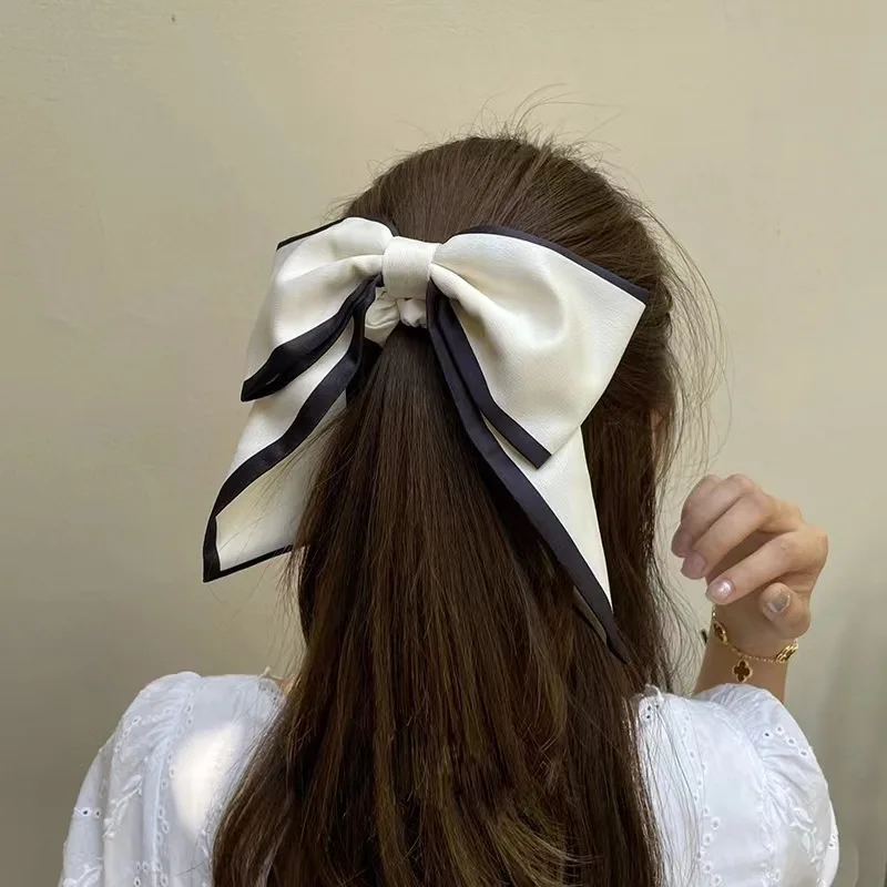 Classic CC Style Hair Ties Hair Scrunchies with Large Bowknot Elastic Hair Bands Scrunchy Ponytail Holder for Women Girls
Classic CC Style Hair Ties Hair Scrunchies with Large Bowknot Elastic Hair Bands Scrunchy Ponytail Holder for Women Girls