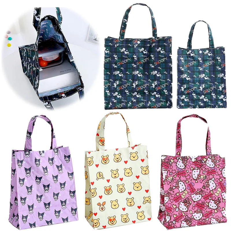 Kawaii Sanriod Anime Kuromi Portable Lunch Bento Bag Go Out Bag Cartoon Print Large Capacity Handbag Storage Bag
Kawaii Sanriod Anime Kuromi Portable Lunch Bento Bag Go Out Bag Cartoon Print Large Capacity Handbag Storage Bag