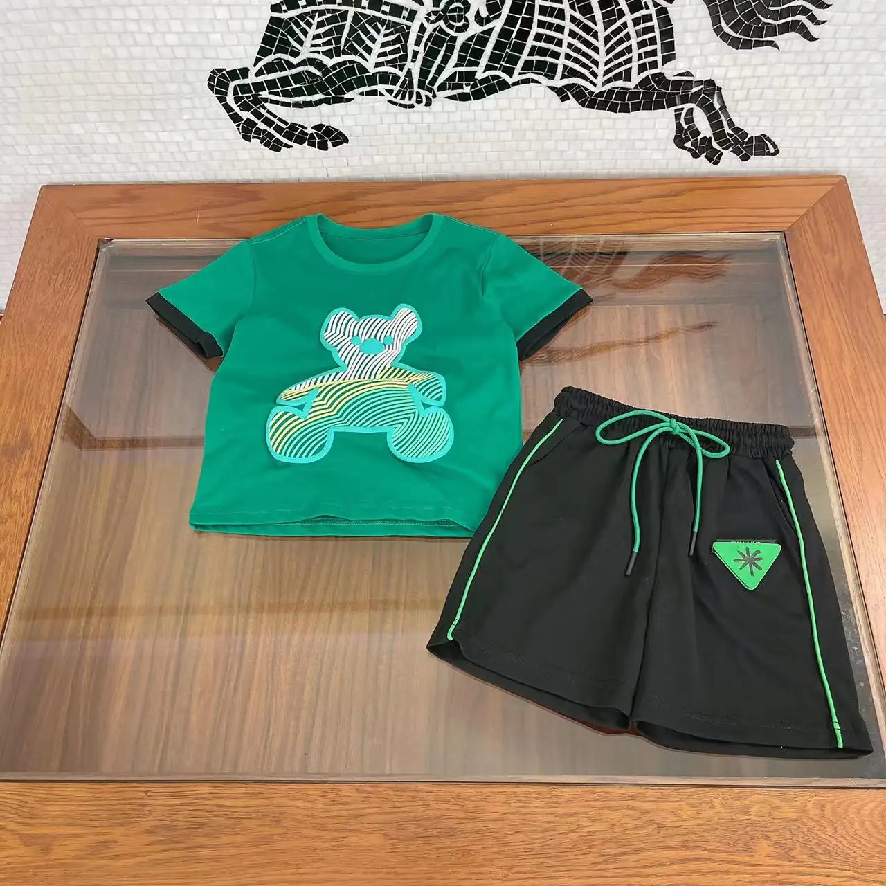 Luxury Designer Kids Clothes Baby Boys Clothing Set Summer 2022 Children Casual Wear Cartoon Print T-shirt Teen Boy Shorts Sets
Luxury Designer Kids Clothes Baby Boys Clothing Set Summer 2022 Children Casual Wear Cartoon Print T-shirt Teen Boy Shorts Sets