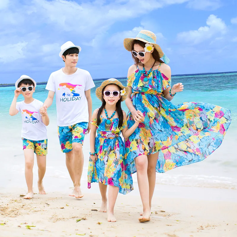 Summer Family Matching Outfits Mother Daughter Beach Floral Off-shoulder Dresses Dad Son T-shirt+Pants Mommy and Me Dress
Summer Family Matching Outfits Mother Daughter Beach Floral Off-shoulder Dresses Dad Son T-shirt+Pants Mommy and Me Dress