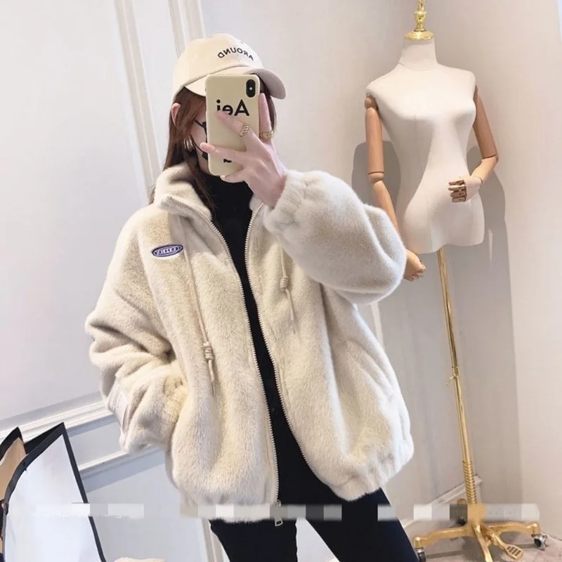 Winter Jacket Women Imitation Mink Fur Coat Hooded Faux Fur Jacket Overcoat Thicken Warm Large Size Female Plush Coats E647
Winter Jacket Women Imitation Mink Fur Coat Hooded Faux Fur Jacket Overcoat Thicken Warm Large Size Female Plush Coats E647