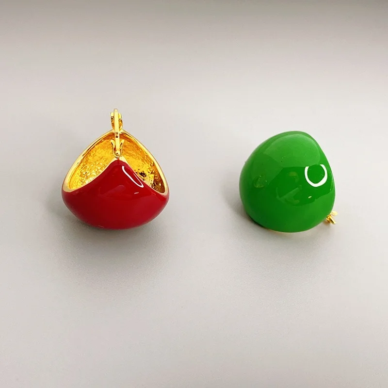 European And American New Hemispherical Surface Solid Color Enamel Glaze Copper Fashion Earrings Female Trend
European And American New Hemispherical Surface Solid Color Enamel Glaze Copper Fashion Earrings Female Trend