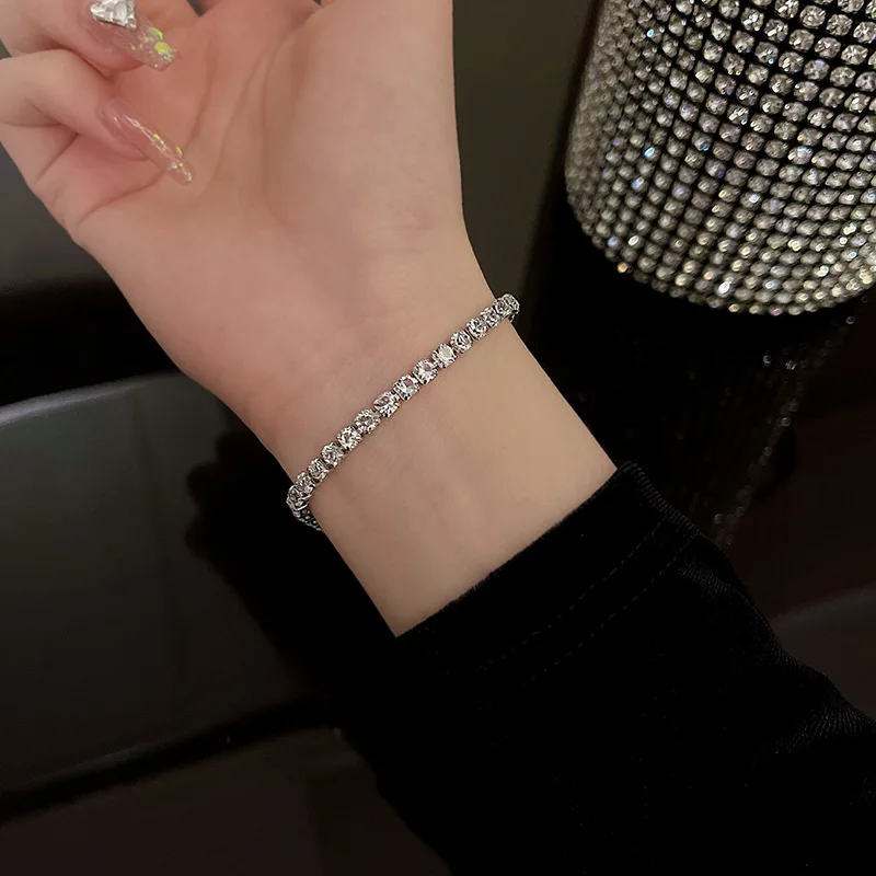 YAMEGA Fashion Shinning Rhinestone Bracelets For Women Simple Luxury Korean Designer Bracelets Bangles Weddings Jewelry Gifts
YAMEGA Fashion Shinning Rhinestone Bracelets For Women Simple Luxury Korean Designer Bracelets Bangles Weddings Jewelry Gifts