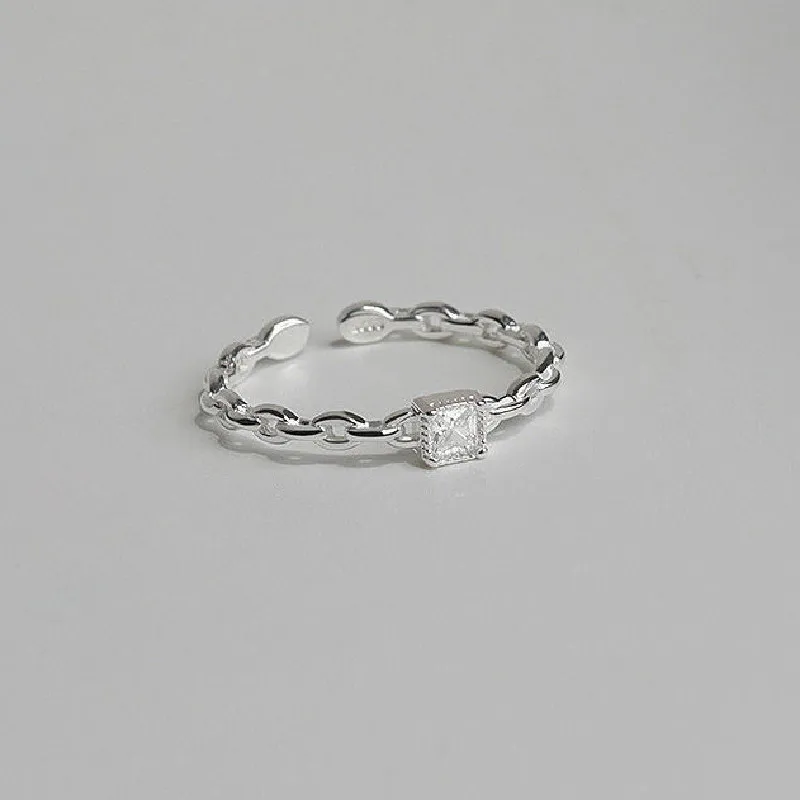 Hollow Lock Silver Rings for Women Handmade Narrow Stone Trendy Elegant Creative Design Irregular Adjustable Party Fine Jewelry
Hollow Lock Silver Rings for Women Handmade Narrow Stone Trendy Elegant Creative Design Irregular Adjustable Party Fine Jewelry