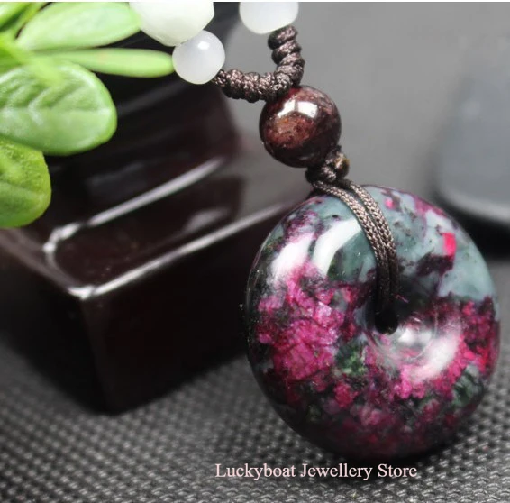 A fine jade PingAn peach peach jade pendant buckle natural jade lovers necklace amulet Lucky
A fine jade PingAn peach peach jade pendant buckle natural jade lovers necklace amulet Lucky
