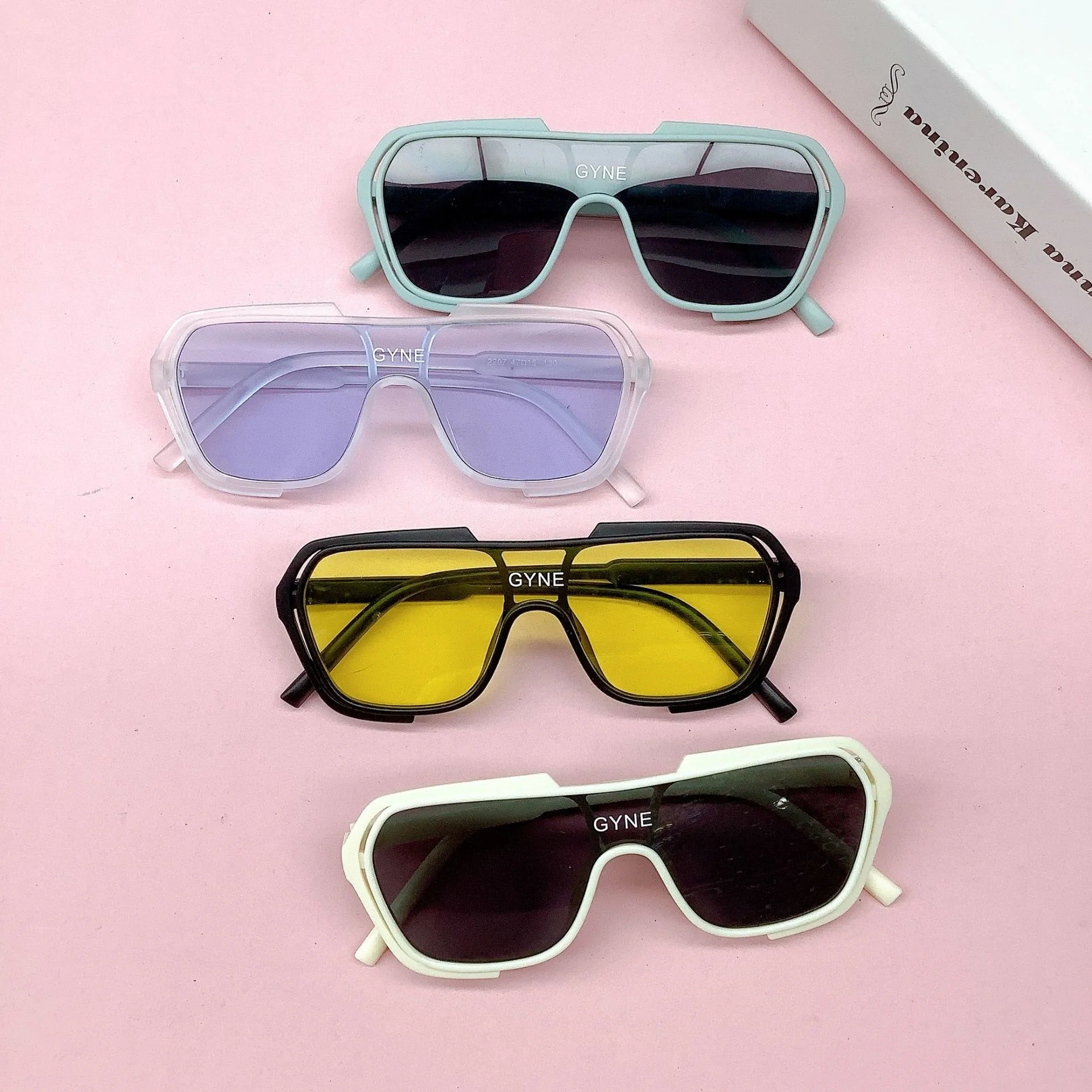 in Children's outing sunglasses for the street, anti-UV INS wind, children's sunglasses, fashionable and trendy sunglasses
in Children's outing sunglasses for the street, anti-UV INS wind, children's sunglasses, fashionable and trendy sunglasses