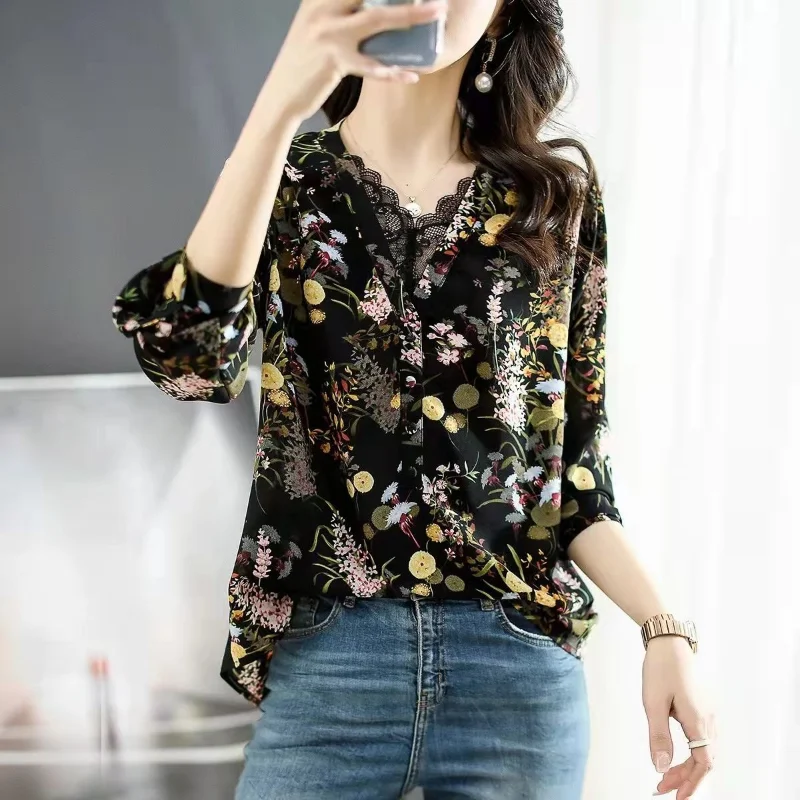 Lace patchwork long-sleeved blouse female 2023 spring product temperament casual simple Korean floral slim shirt blouse woman
Lace patchwork long-sleeved blouse female 2023 spring product temperament casual simple Korean floral slim shirt blouse woman