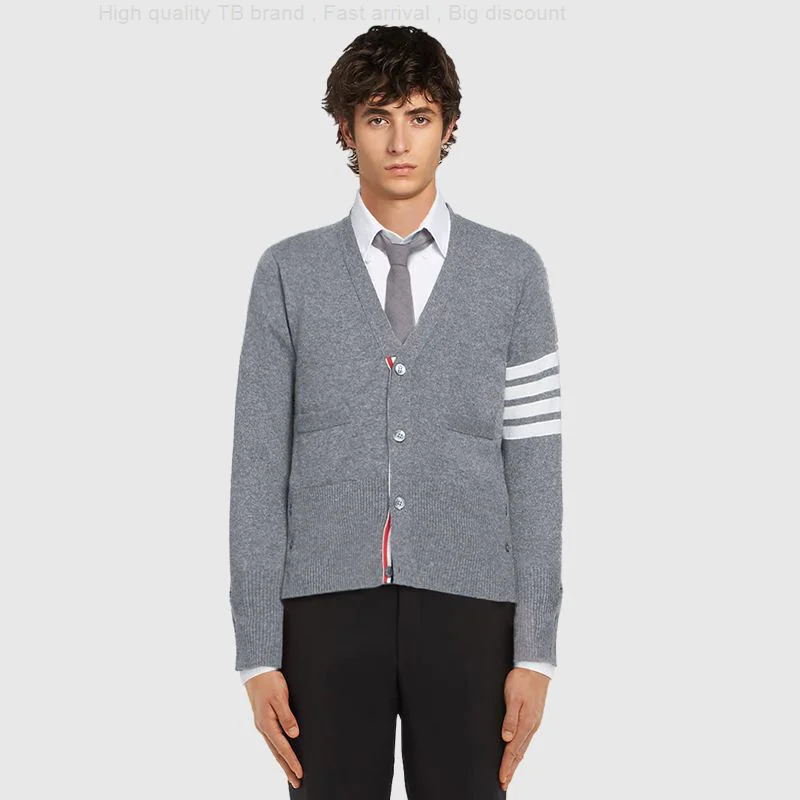 Women's TB Sweater THOM Autumn Winter Fashion Brand Men's Clothing Striped 4-Bar V-Neck Knitted Cardigan Coats Casual Sweaters
Women's TB Sweater THOM Autumn Winter Fashion Brand Men's Clothing Striped 4-Bar V-Neck Knitted Cardigan Coats Casual Sweaters