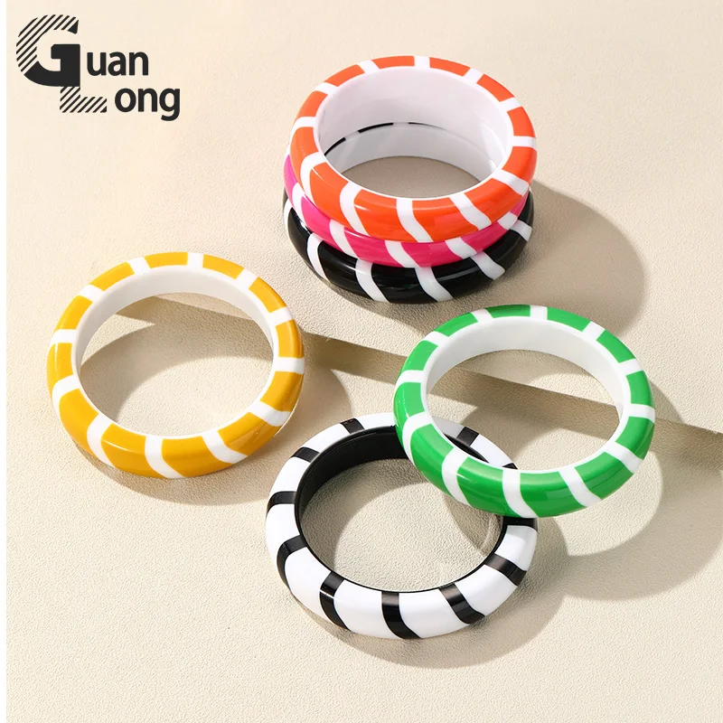 GuanLong Korean Big Thick Resin Acrylic Geometric Bangles for Women Multicolor Charm Punk Bracelet & Bangle For Girls Hand Gifts
GuanLong Korean Big Thick Resin Acrylic Geometric Bangles for Women Multicolor Charm Punk Bracelet & Bangle For Girls Hand Gifts