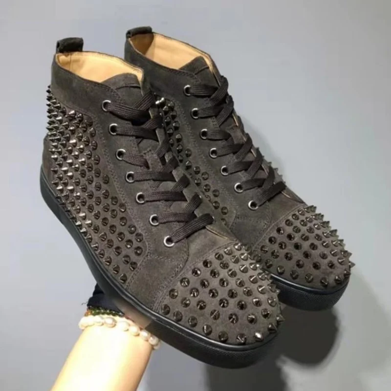 Luxury Designer Shoes Fashion High Top Suede Leather Shoes Men Spikes Loafers Breathable Red Bottom Shoes Flats Sneakers
Luxury Designer Shoes Fashion High Top Suede Leather Shoes Men Spikes Loafers Breathable Red Bottom Shoes Flats Sneakers