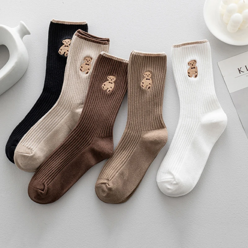 Women Socks New Fashion Cute Cotton Breathable Socks Japanese Style Cute Bear Embroidery Casual Girls Sweet High Quality
Women Socks New Fashion Cute Cotton Breathable Socks Japanese Style Cute Bear Embroidery Casual Girls Sweet High Quality