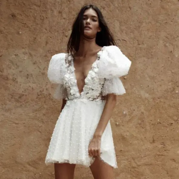 White Tiered Tulle Prom Dress Outfit Floral Layered Tulle Bridal Dress Pearls Beaded Wedding Gueat Dress Backless Ball Gowns
White Tiered Tulle Prom Dress Outfit Floral Layered Tulle Bridal Dress Pearls Beaded Wedding Gueat Dress Backless Ball Gowns