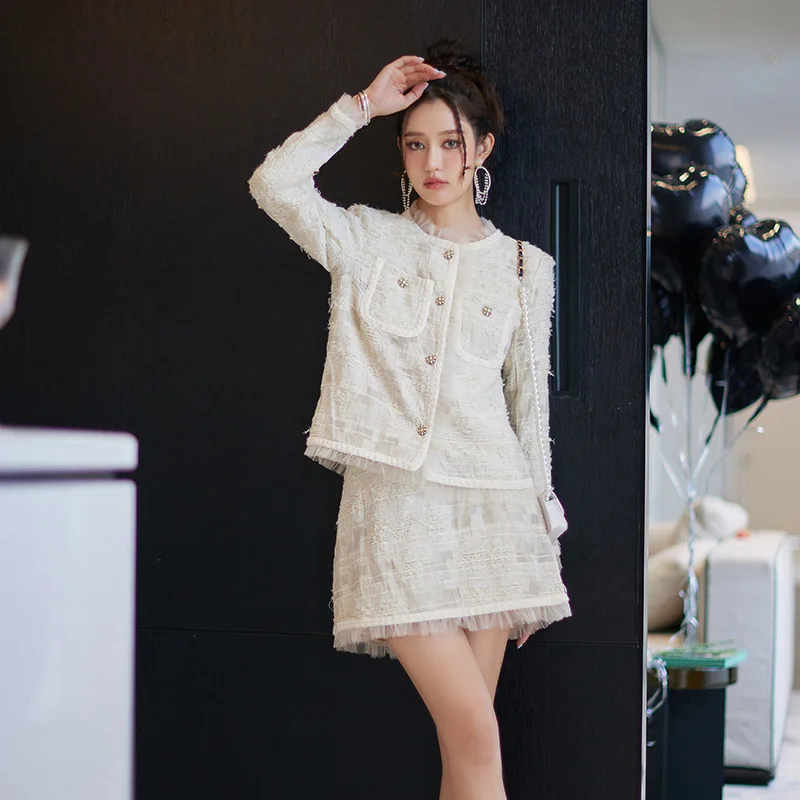 Elegant 2 piece Paid Tweed Sets Women Cute Long Sleeve Cropped Tweed Jacket and Mini A line Skirt Suit Women's Set
Elegant 2 piece Paid Tweed Sets Women Cute Long Sleeve Cropped Tweed Jacket and Mini A line Skirt Suit Women's Set